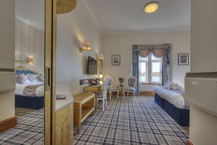 Room 21 of 103
