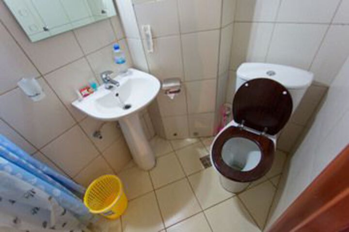 Room 10 of 60