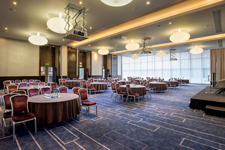 Room 53 of 103