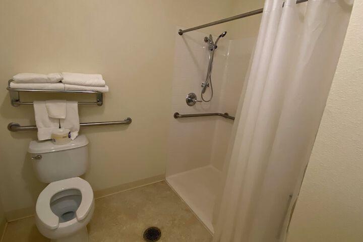 Room 46 of 94