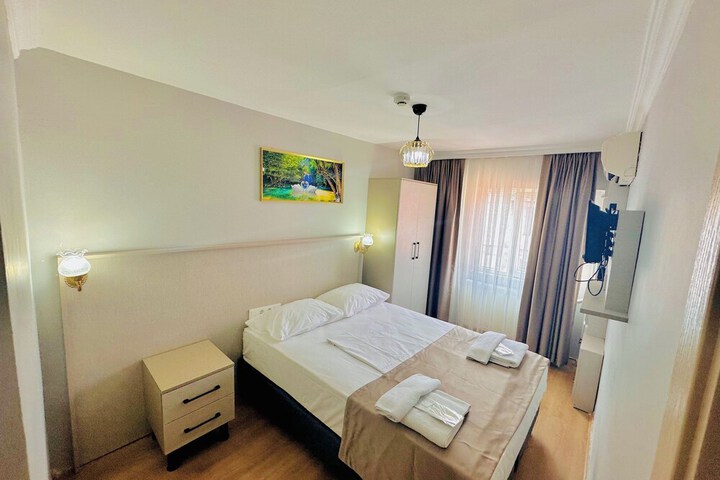 Room 8 of 56