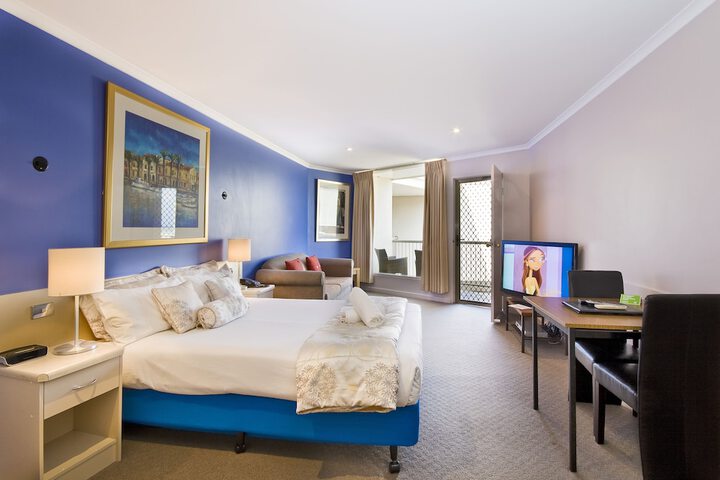 Room 13 of 48