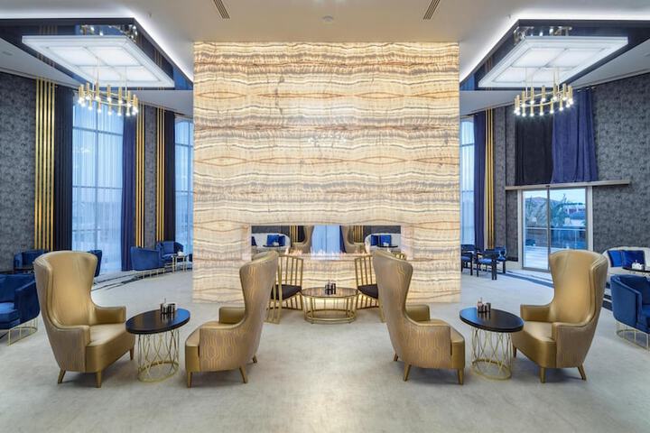 Guest Lobby