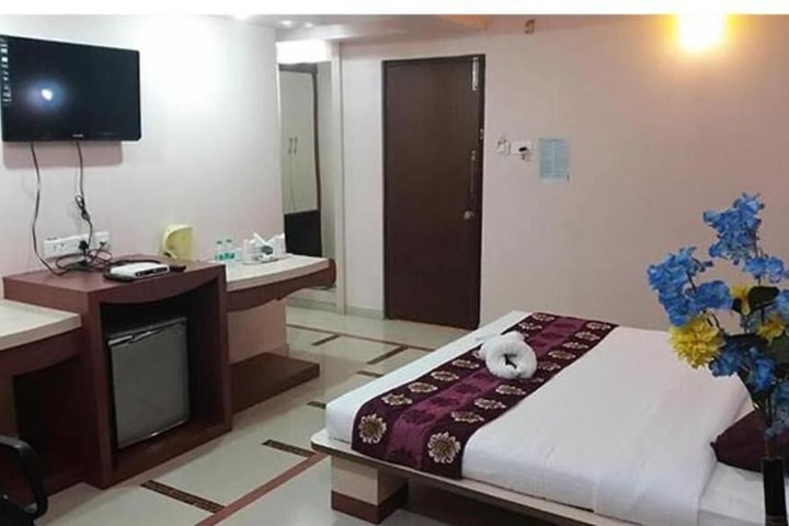 Room 5 of 19