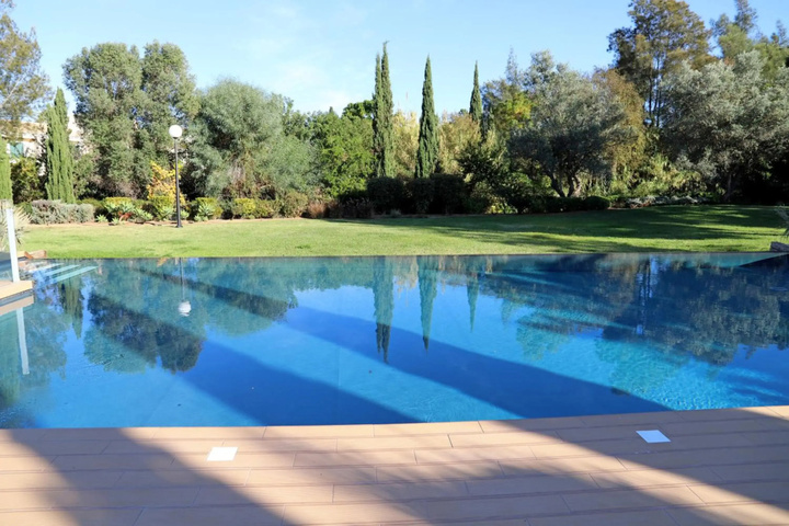 Pool 8 of 13