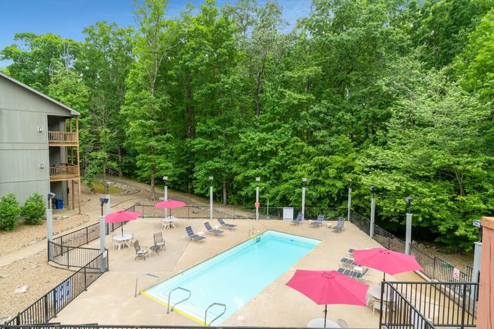 Pool Hotel