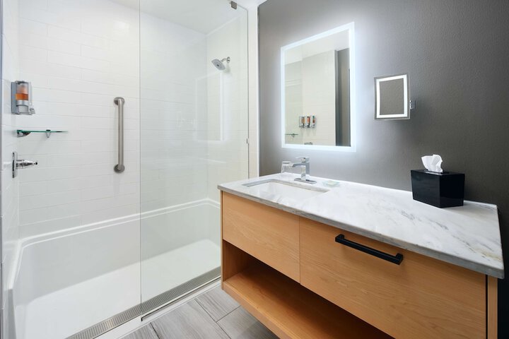 Bathroom shower