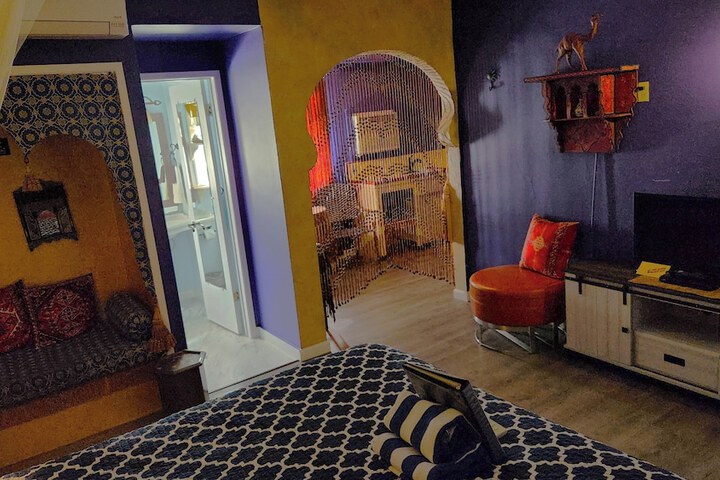 Room 10 of 36