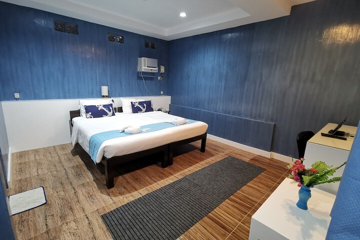 Room 7 of 125