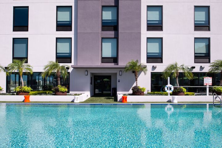 Rooftop pool