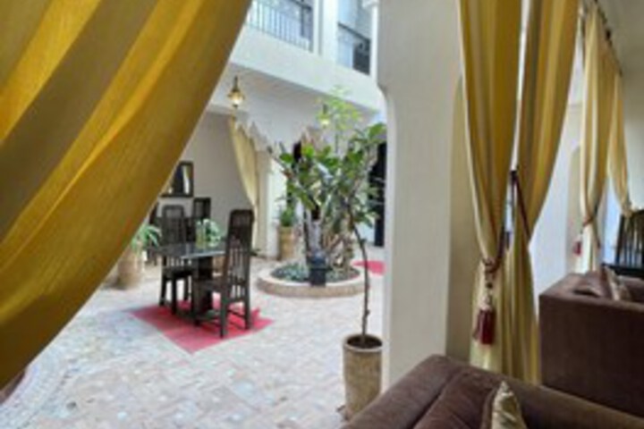 Hotel Exterior 310 of 435