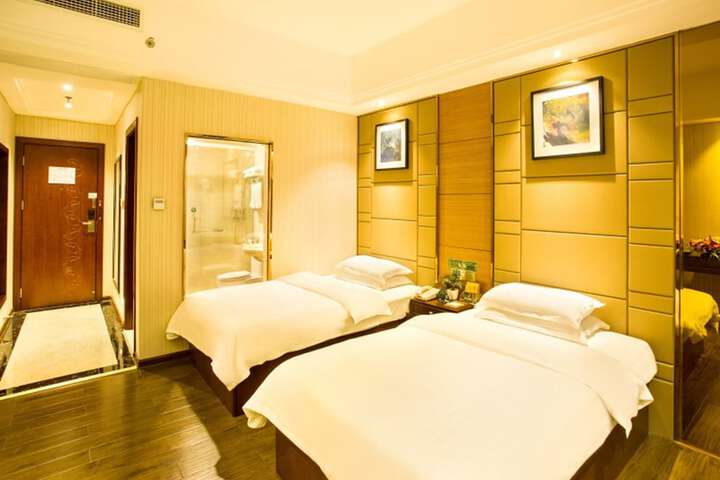 Room 15 of 54