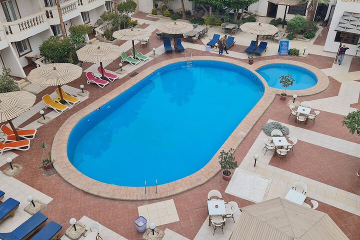 Pool 43 of 56