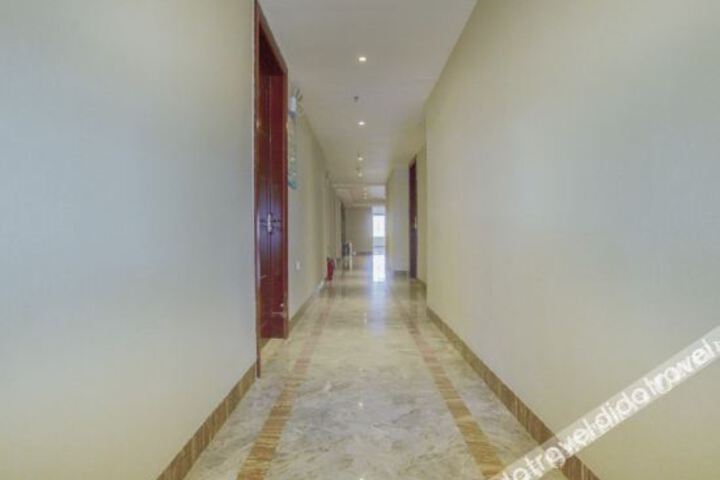 Hotel Interior 7 of 19