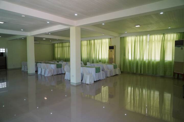Ballroom/Hall 45 of 62