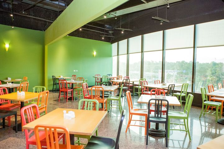 Dining 160 of 203