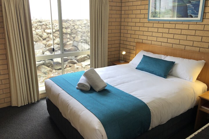 Room 5 of 51