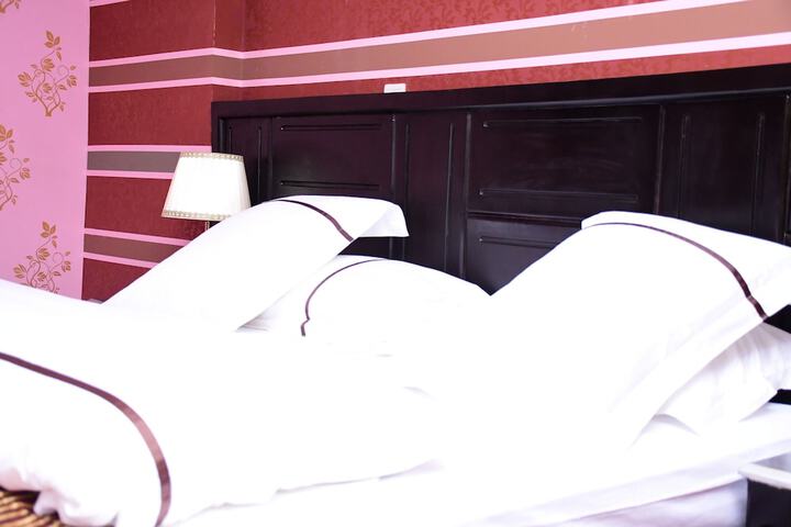 Room 5 of 36