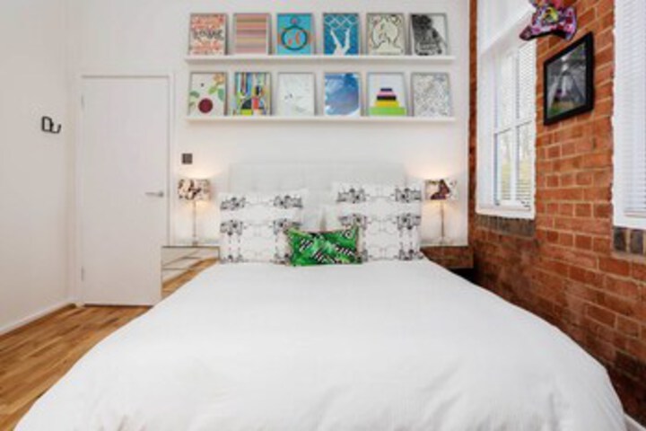 Room 11 of 12