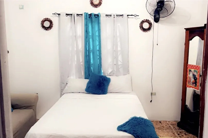 Room 3 of 10