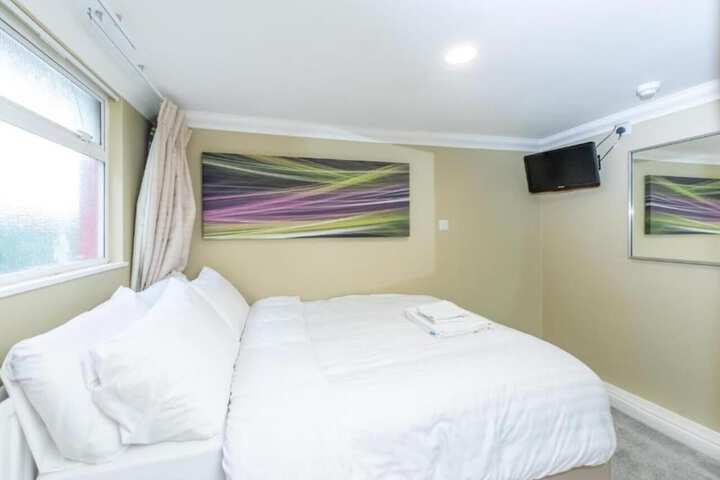 Room 18 of 34