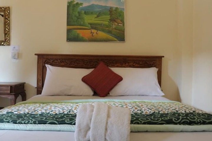 Room 3 of 53