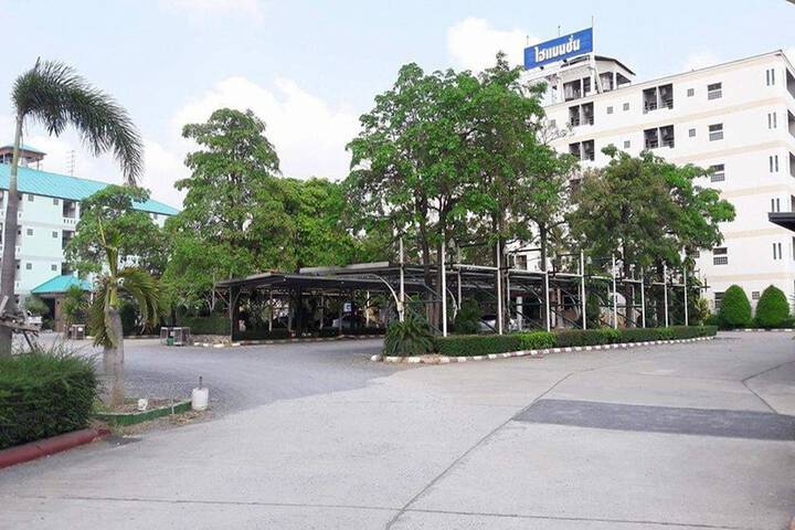 Hotel 107 of 108