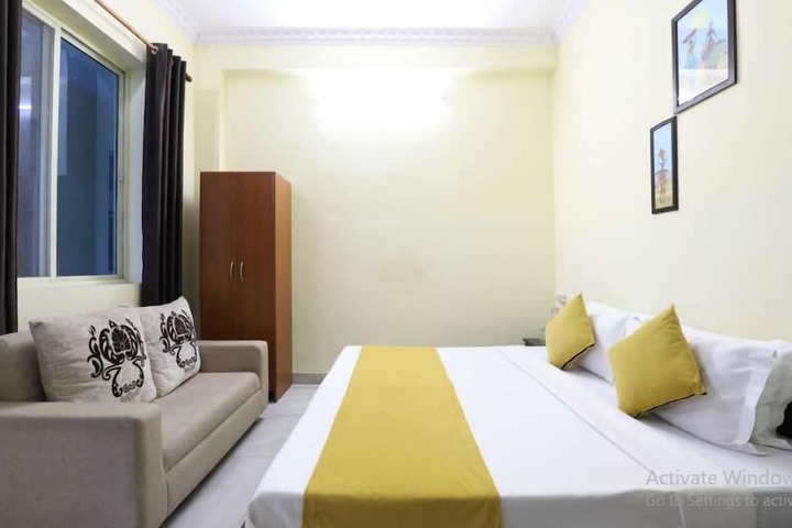 Room 7 of 13