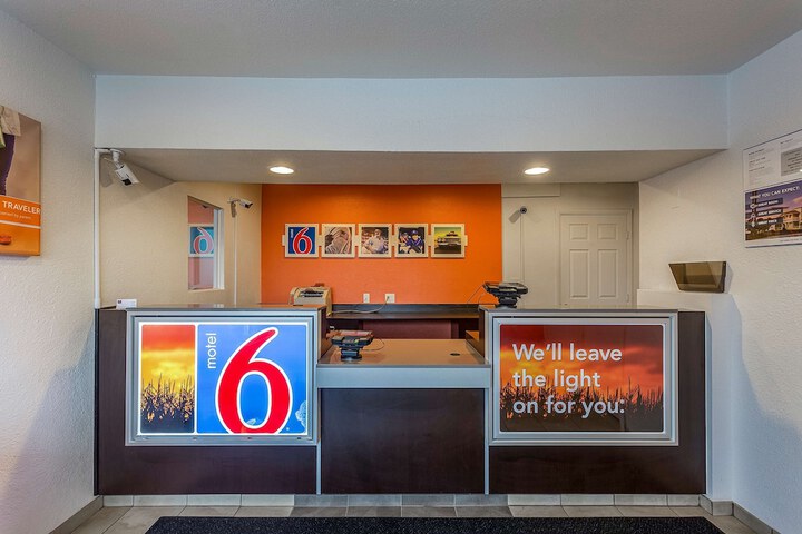 Motel 6 Billings MT South Billings | Bookonline.com