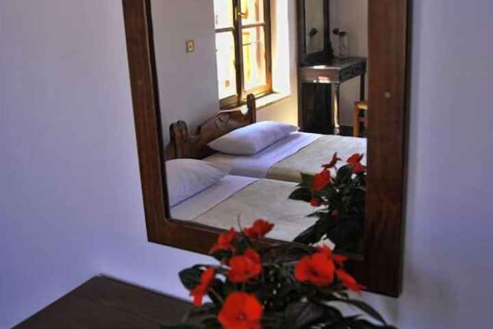 Room 76 of 130