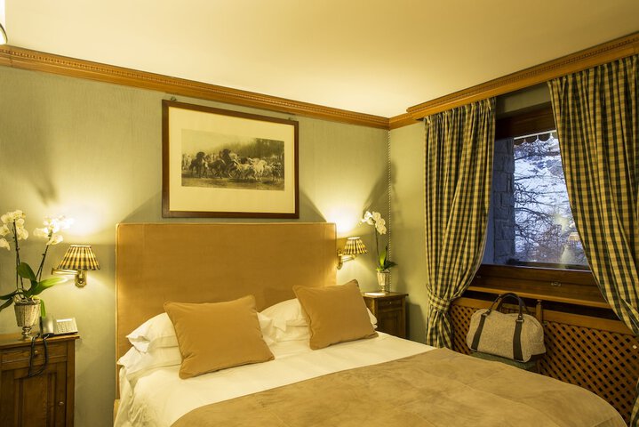 Room 10 of 62