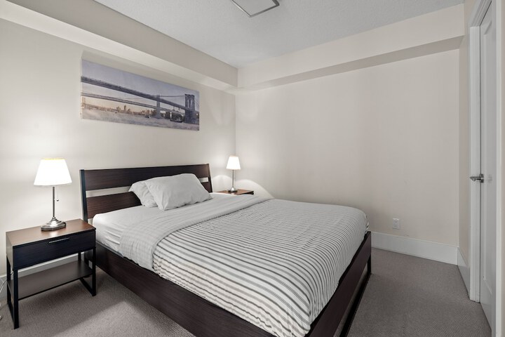 Room 12 of 64