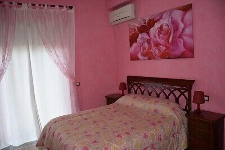 Room 8 of 61