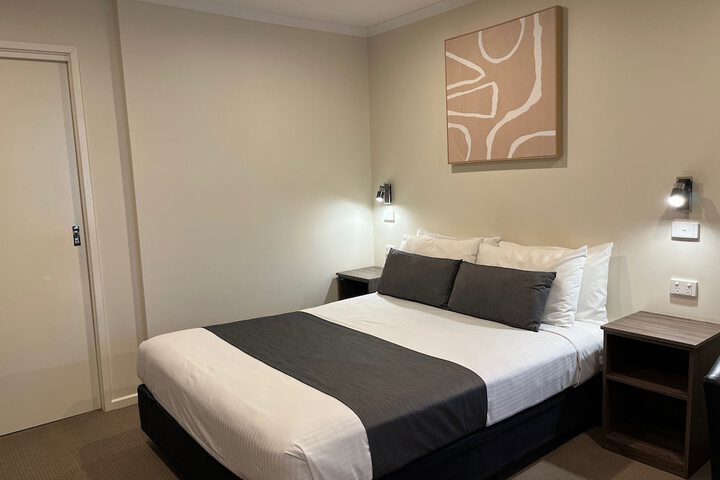 Room 2 of 24