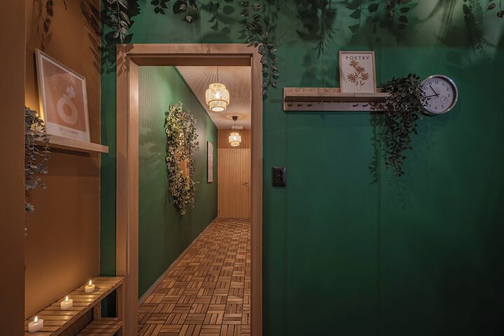 Room 54 of 77