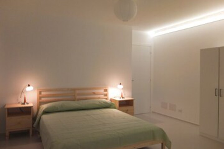 Room 9 of 21