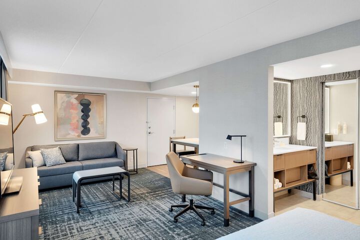 Room 10 of 46