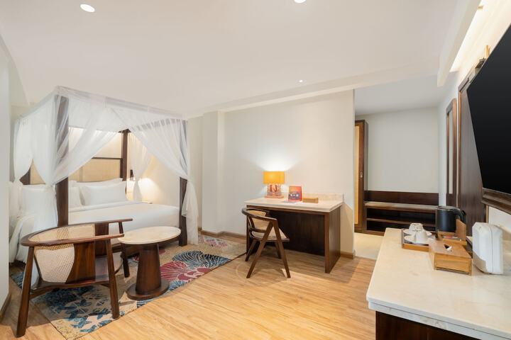 Room 7 of 53