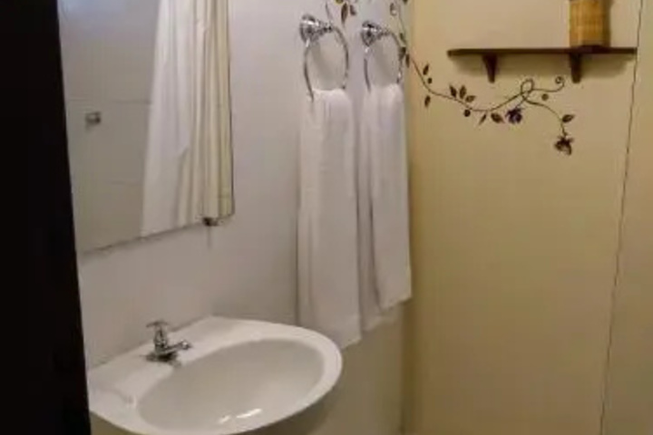 Room 8 of 8