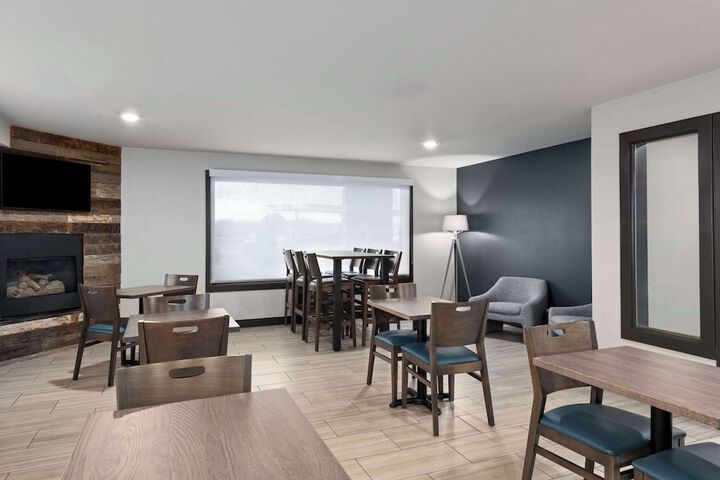 Hotel Interior 4 of 29