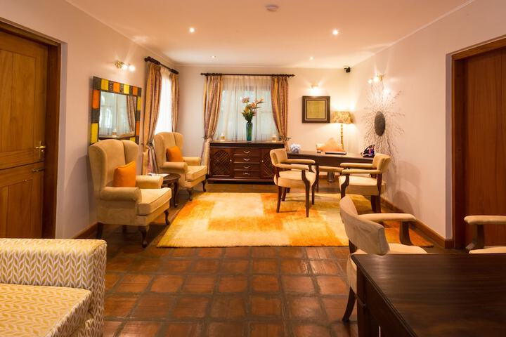 Hotel Interior 7 of 143