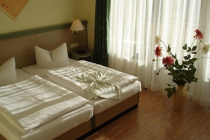 Room 7 of 47