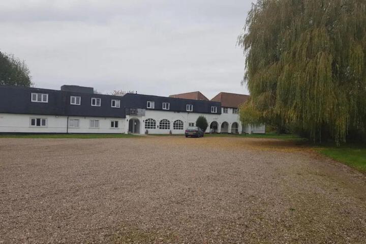 Belvoir Hotel