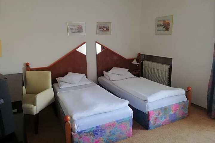 Suite Room