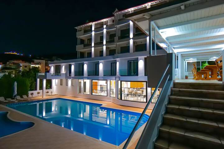 Hotel 74 of 89