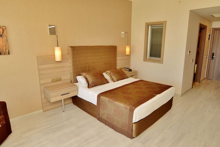 Room 11 of 50