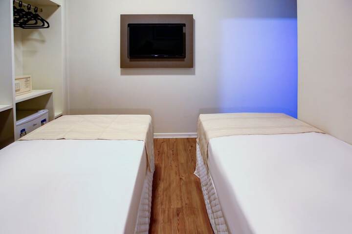 Room 15 of 39