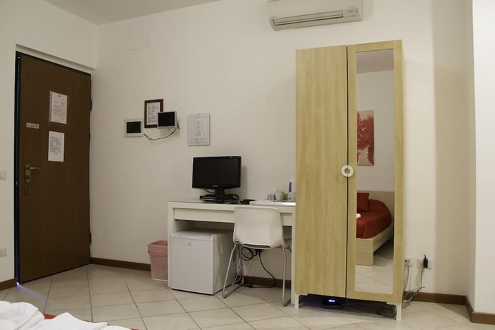 Room 20 of 36