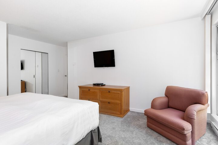 Room 7 of 266