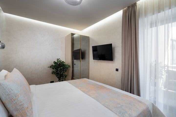 Room 140 of 552